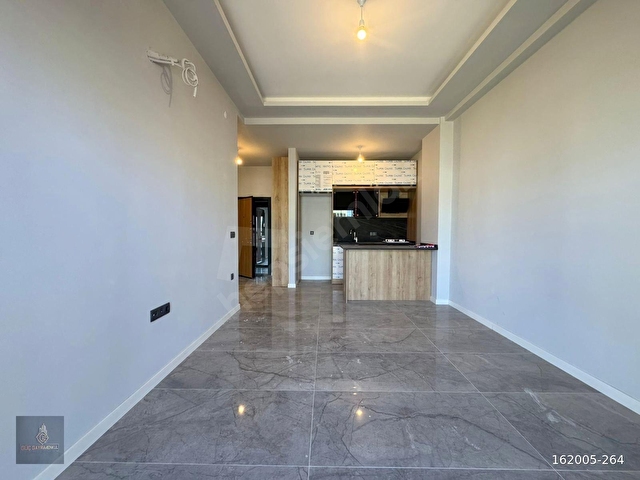 ▀GÜÇTEN AKÇAYDA YERDEN ISITMALI CAM BALKONLU ASANSÖRLÜ 1+1 DAİRE - Görsel 2