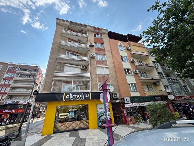 Şehrin Merkezi’ nde Çok Güzel Manzaralı 3+1 Ankastreli Kiralık Dairemiz - Görsel 3