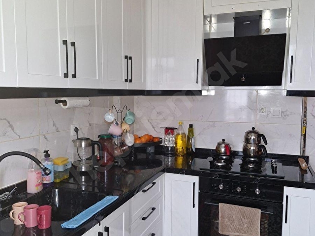 SATILIK DAİRE 3+1 CEVİZLİDERE CADDESİ YAKINI CADDEYE 2.BİNA YOKUŞU YOK ANKASTRE MUTFAKLI GİRİŞ GÜNEY - Görsel 2