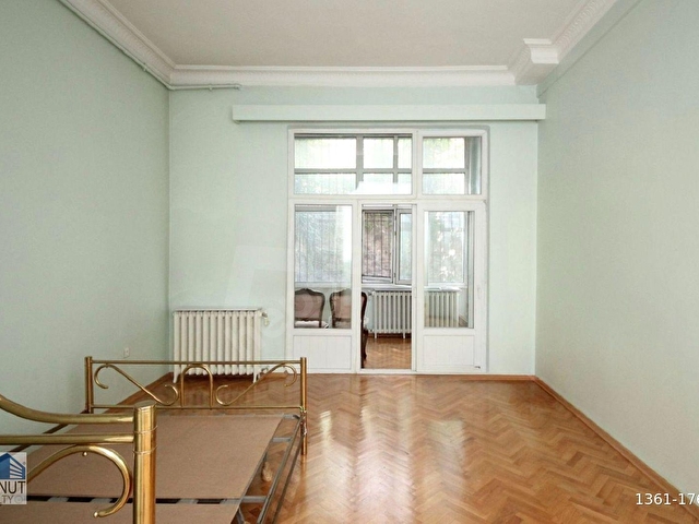 KONUT REALTY | Gümüşsuyunda Tarihi Binada 190 m² Satılık Daire - Görsel 13