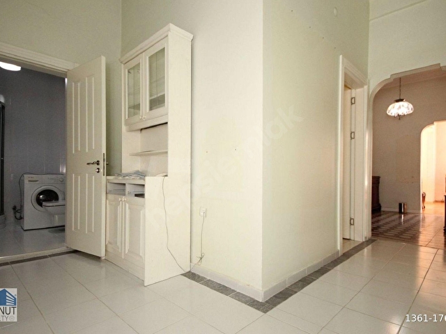 KONUT REALTY | Gümüşsuyunda Tarihi Binada 190 m² Satılık Daire - Görsel 11