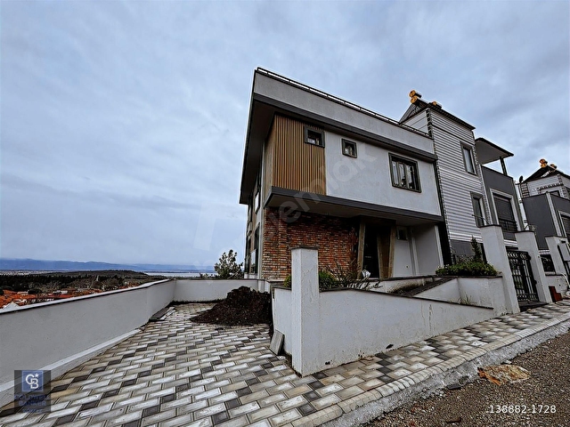 GÜREDE EMSALSİZ OTOPARKLI PANORAMİK MANZARALI VİLLA