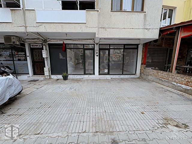 İZMİR SELÇUK ATATÜRK MAHALLESİ SATILIK DÜKKAN