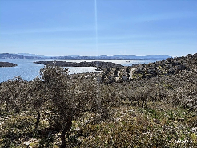 DENİZE SIFIR İASSOS TATİL SİTESİNDE MANZARALI DUBLEKS