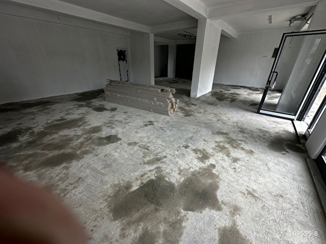 Arnavutköy Haraççıda 300m² Düz Ayak Park Cepheli Kiralık Dükkan! - Görsel 5