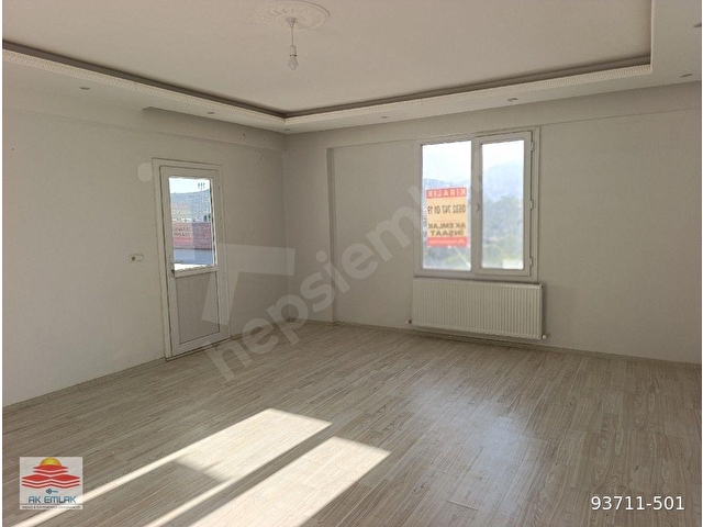 Hassa Girne Mahallesi hastane caddesi üzerinde kiralık 180 metrekare doğalgazlı 3+1 geniş daire - Görsel 3