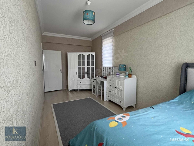 KARACAAHMETTE CADDE ÜZERİ 3+1 MERKEZİ KONUM SATILIK DAİRE - Görsel 18