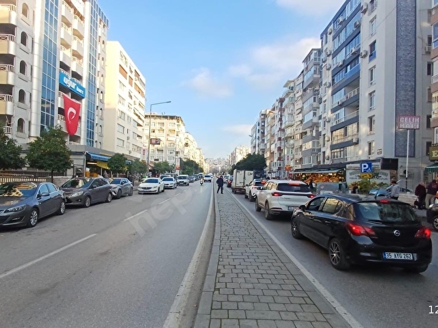 İNÖNÜ CADDESİ POLİGON METRO YAKINI OTOPARKLI SATILIK DAİRE 4+1 - Görsel 2