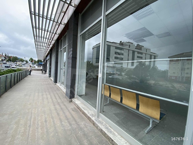 CADDE ÜSTÜ KÖŞE BAŞI 480 m2 TABELA DEĞERİ YÜKSEK KİRALIK DÜKKAN - Görsel 3
