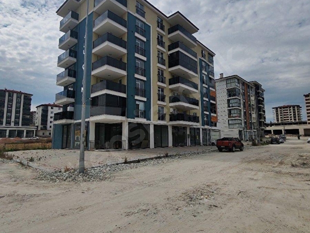 AKBULUT GAYRİMENKULDEN CUMHURİYET MAHALLESİNDE MERİÇ HAUSE YAKINI LÜKS 2+1DAİRE