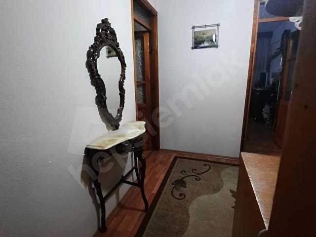 AKÇAY KÖŞEMDEN MERKEZDE DOĞALGAZLI EŞYALI 2+1 SATILIK DAİRE - Görsel 8