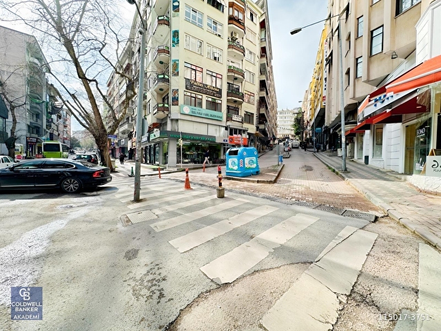 CB AKADEMİ İZMİT ÇARŞI OĞUZ İŞ MERKEZİNNDE SATILIK DÜKKAN - Görsel 21