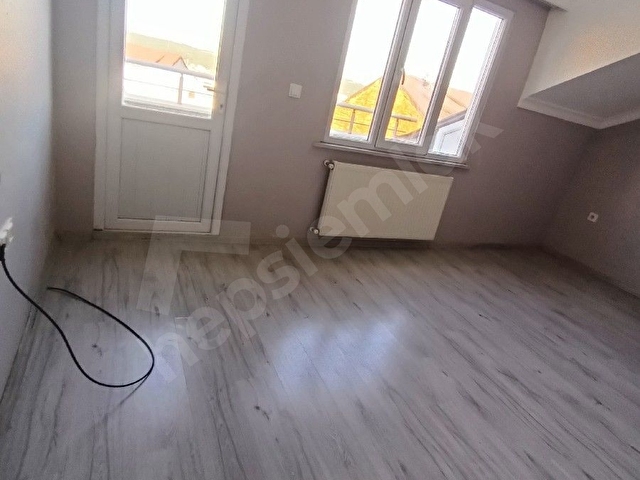 İstanbul Arnavutköy Anadolu Mahallesinde satılık alt kat 2+1 üst kat 2+1 dubleks daire 4 senelik ac - Görsel 24