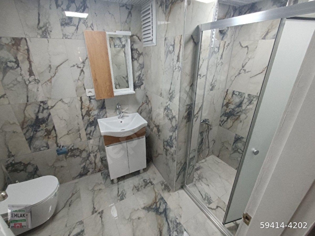 ÇAMLIDERE EMLAKTAN BEKAR MEMURA FULL+FULL YAPILI 70M2 2+1 BALKONLU Y.GİRİŞ ALTINDA DAİRE VAR - Görsel 2