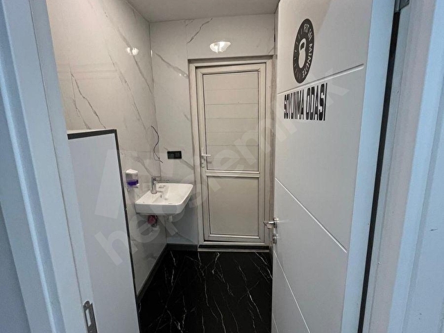Çiğli Yeni Mahalle | Premium Devren Kiralık Spor Stüdyosu | 200 m² - Görsel 17