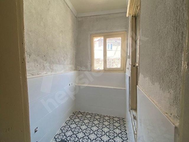 AYVADADAN AYVALIK MERKEZ’DE BAHÇELİ 3 KATLI 3+ 1TAŞ  RUM EVİ - Görsel 27