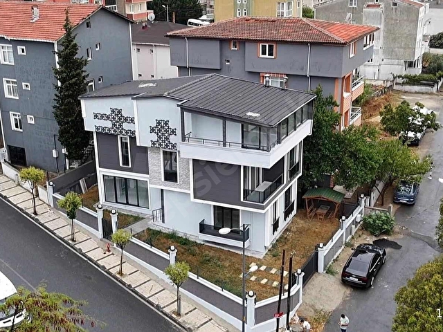 SİLİVİRİ FATİH MAHALLESİ SATILIK 8+2 LÜKS VİLLA - Görsel 22
