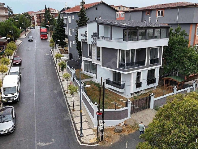 SİLİVİRİ FATİH MAHALLESİ SATILIK 8+2 LÜKS VİLLA - Görsel 20