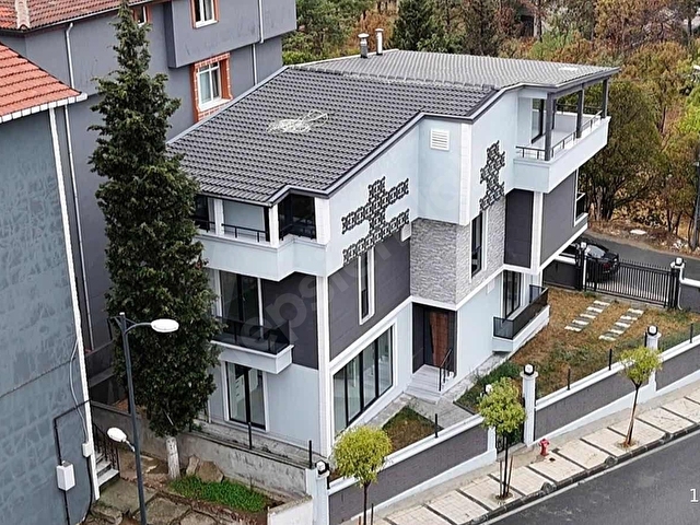 SİLİVİRİ FATİH MAHALLESİ SATILIK 8+2 LÜKS VİLLA - Görsel 19