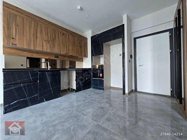 LAGOMDA 30M2 KAPATILABİLİR TERASLI 1+1 AVM CEPHELİ  YAPILI  OFİS - Görsel 7