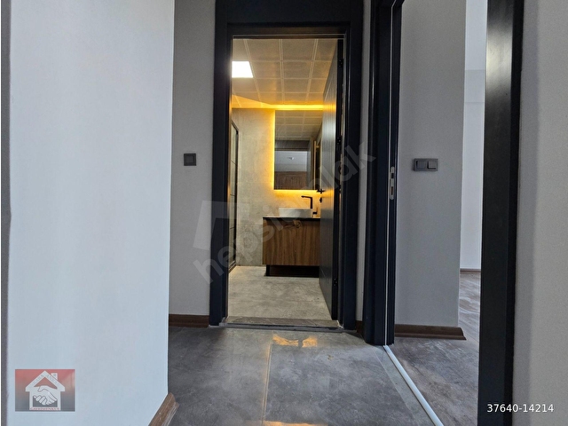 LAGOMDA 30M2 KAPATILABİLİR TERASLI 1+1 AVM CEPHELİ  YAPILI  OFİS - Görsel 21