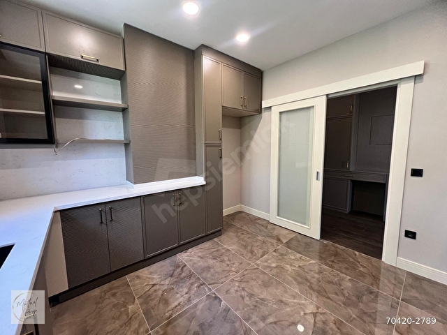 ŞAŞKINBAKKAL SAHİLDE NET 135 M2 ÇAMAŞIR ODALI 3,5+1 SIFIR DAİRE - Görsel 17