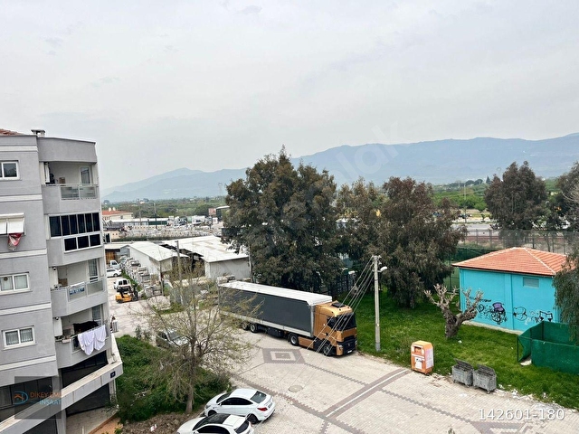 MENEMEN MERLİ MAHALLESİNDE KİRALIK DAİRE - Görsel 2