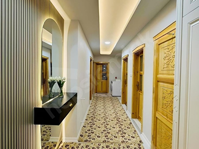 ALTIPARMAKTAN KÖŞE PARSEL GÜNEY CEPHELİ 4+1 SATILIK MÜSTAKİL EV - Görsel 9