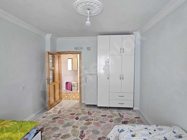 ALTIPARMAKTAN KÖŞE PARSEL GÜNEY CEPHELİ 4+1 SATILIK MÜSTAKİL EV - Görsel 18
