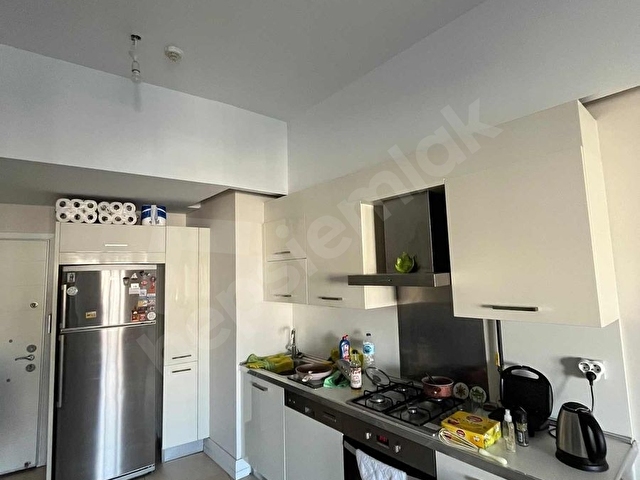 İSTANBUL SARYLARINDA HAVUZ VE PEYSAJ MANZALİ EŞYALI KİRALIK - Görsel 22