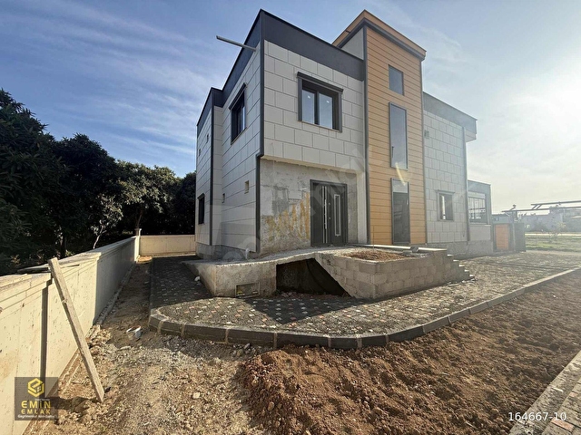 MERSİN/TARSUS İLÇESİNDE EMİN EMLAKTAN SATILK ULTRA LÜXS VİLLA - Görsel 3