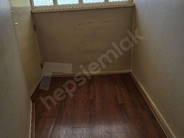 FERHUNİYE MAHALLESİNDE YEŞİL MERAM SİTESİNDE KİRALIK 2+1 ŞEKLİNDE DAİRE 20,000,-- TL. - Görsel 13