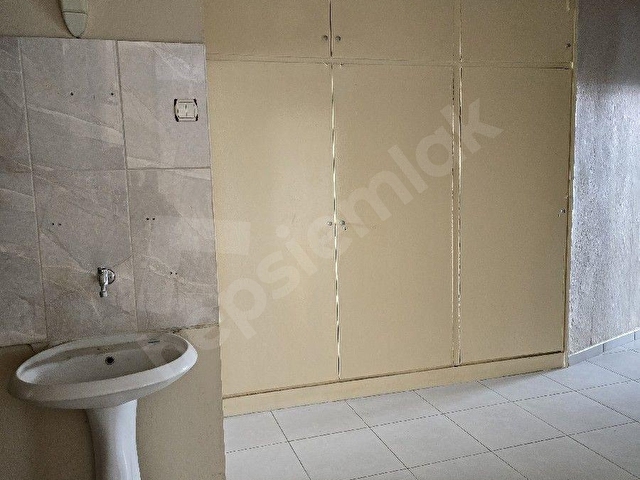 FERHUNİYE MAHALLESİNDE YEŞİL MERAM SİTESİNDE KİRALIK 2+1 ŞEKLİNDE DAİRE 20,000,-- TL. - Görsel 23