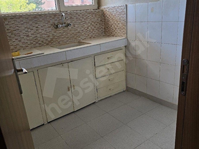 FERHUNİYE MAHALLESİNDE YEŞİL MERAM SİTESİNDE KİRALIK 2+1 ŞEKLİNDE DAİRE 20,000,-- TL. - Görsel 19