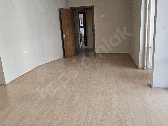 FERHUNİYE MAHALLESİNDE YEŞİL MERAM SİTESİNDE KİRALIK 2+1 ŞEKLİNDE DAİRE 20,000,-- TL. - Görsel 10