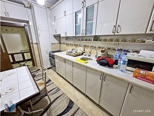 MİT DUVARINDA METRO YAKINI 3+1 ASANSÖRLÜ EŞYALI KURULU DÜZEN KİRALIK - Görsel 3
