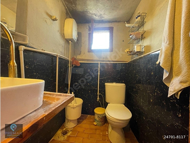 AYVALIK MERKEZDE AVLULU VE TERASLI 2 KATLI 3+1 MÜSTAKİL KAĞİR RUM EVİ - Görsel 22