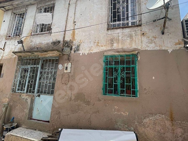 AYVALIK MERKEZDE AVLULU VE TERASLI 2 KATLI 3+1 MÜSTAKİL KAĞİR RUM EVİ - Görsel 2