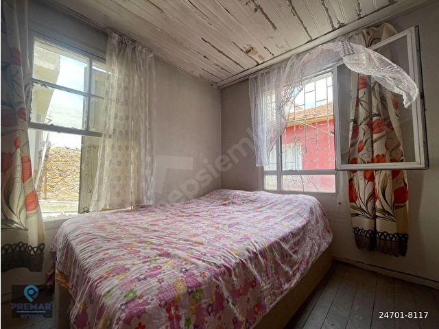 AYVALIK MERKEZDE AVLULU VE TERASLI 2 KATLI 3+1 MÜSTAKİL KAĞİR RUM EVİ - Görsel 17
