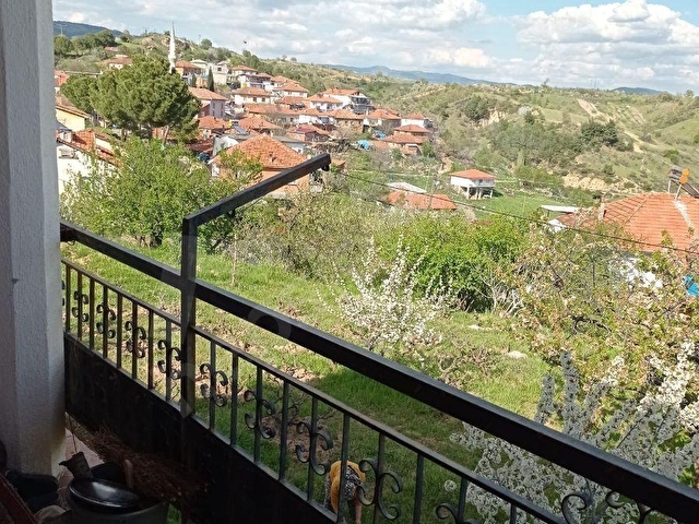 DEMİRCİDE MUHTEŞEM KÖY EVİ - Görsel 6
