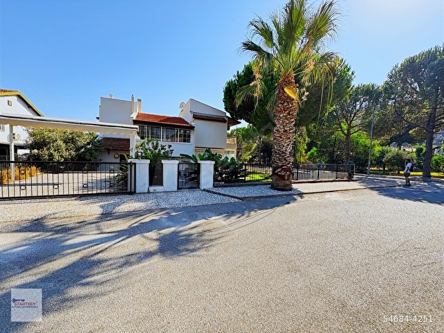 Yoncaköy Sitesinde Satılık 4+1 Özel Villa
