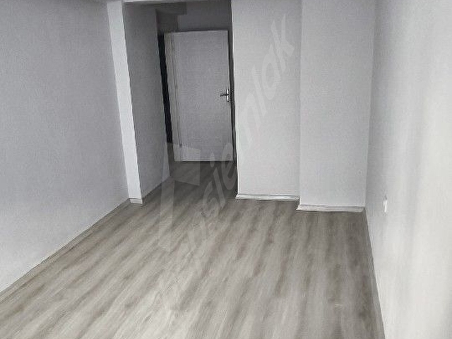 Sahibinden klimalı merkezi lokasyonda kiralık 1+1 - Görsel 13