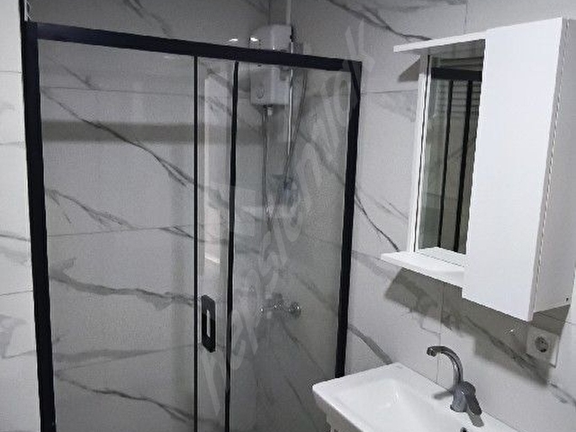 Sahibinden klimalı merkezi lokasyonda kiralık 1+1 - Görsel 15