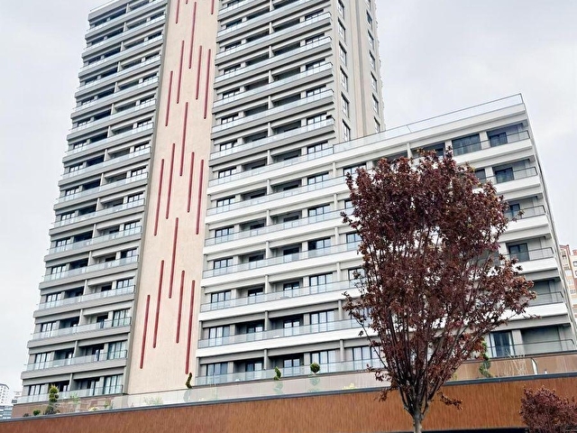 Turyaptan Bordo Yaşamda Çift cephe Ara Kat 1+1 Köşe Daire