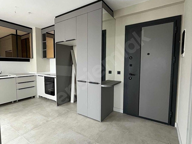 Turyaptan Bordo Yaşamda Çift cephe Ara Kat 1+1 Köşe Daire - Görsel 6