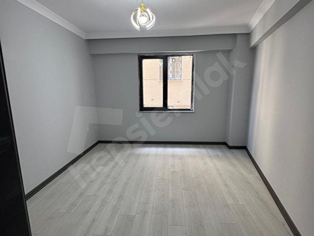 ÇEÇENDEN 2+1 MERKEZİ KONUMDA YERDEN ISITMALI, KAPALI OTOPARKLI - Görsel 15