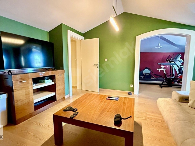 DRAGOS KOÇ EMLAKTAN SİTE İÇERİSİNDE YENİLENMİŞ 4+2 SATILIK DAİRE - Görsel 16