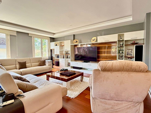 DRAGOS KOÇ EMLAKTAN SİTE İÇERİSİNDE YENİLENMİŞ 4+2 SATILIK DAİRE - Görsel 29