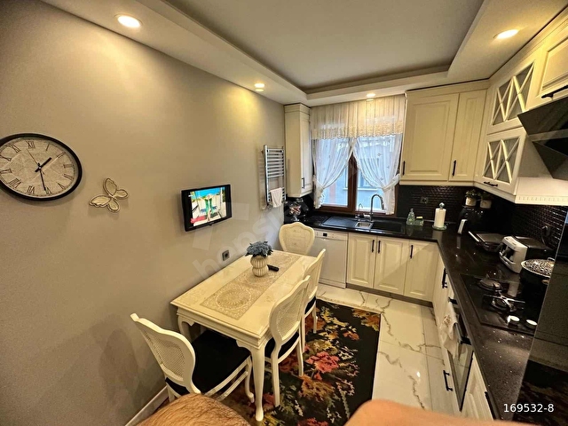 KÜÇÜKÇEKMECE CUMHURİYET MH SATILIK 3+1 OTOPARKLI ARA KAT DAİRE - Görsel 14