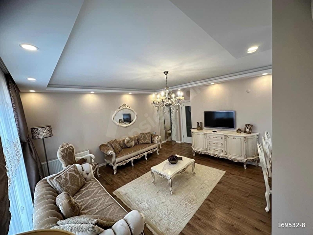 KÜÇÜKÇEKMECE CUMHURİYET MH SATILIK 3+1 OTOPARKLI ARA KAT DAİRE - Görsel 5